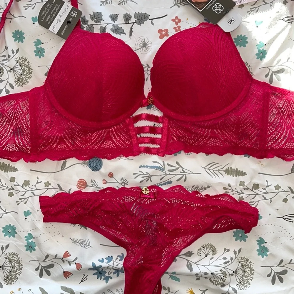 NWT BRAND NEW Push up bra and thong set - Picture 1 of 11